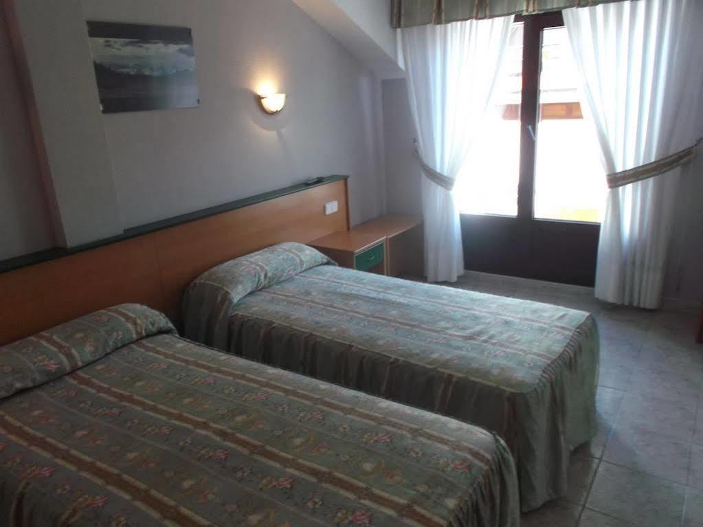 Hotel Bemon Playa Somo Bagian luar foto